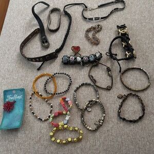 Assorted Women's Jewelry Set